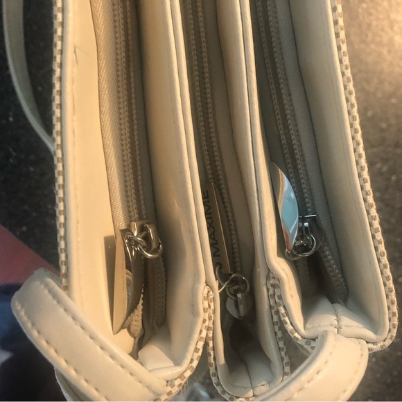 Maxime Cream Shoulder Strap Handbag - Picture 10 of 16